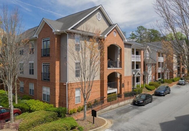 Building Photo - 100 Ladson Ct