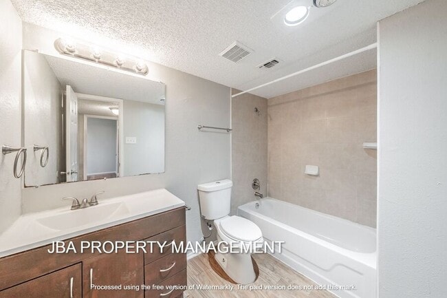 Building Photo - 1758 Farleigh Ct