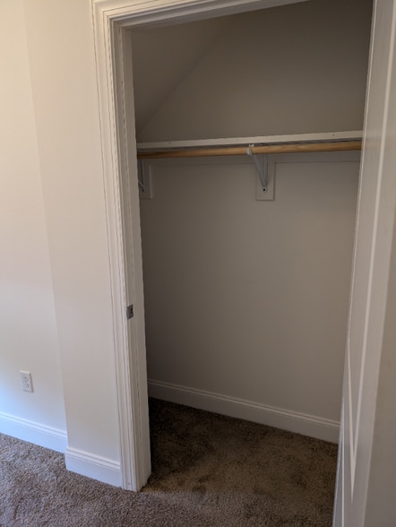 Building Photo - 476 Terrace Blvd