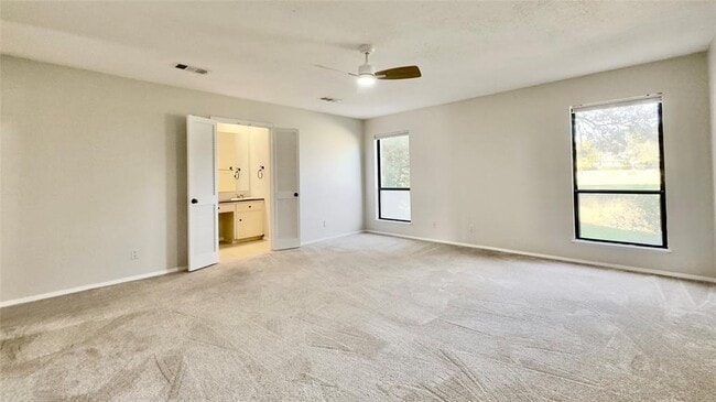 Building Photo - 843 Sunfish St