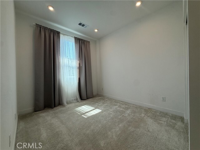 Building Photo - 1118 W Bushell St