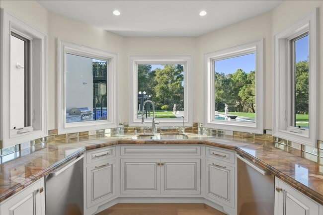 Building Photo - 18911 Decatur Rd
