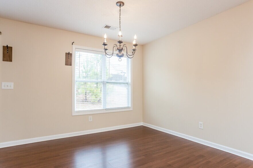 Building Photo - 108 Mount Comet Ct