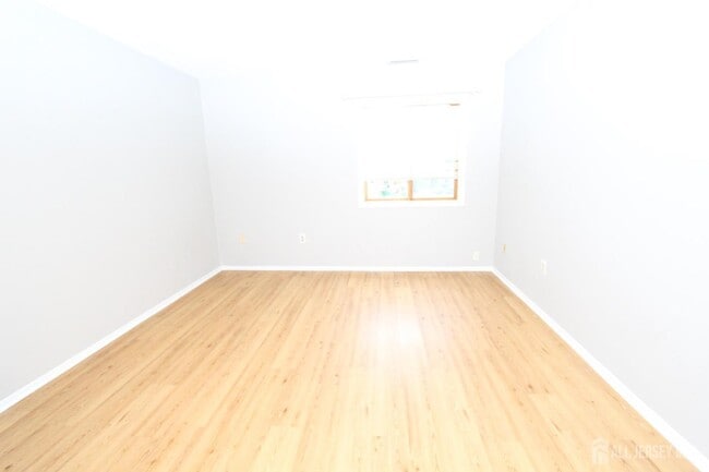 Building Photo - 1204 Aspen Dr