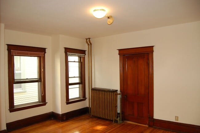 Building Photo - 2034 Rusk St