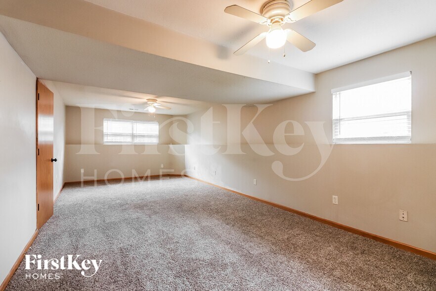 Building Photo - 1709 Shelby Dr