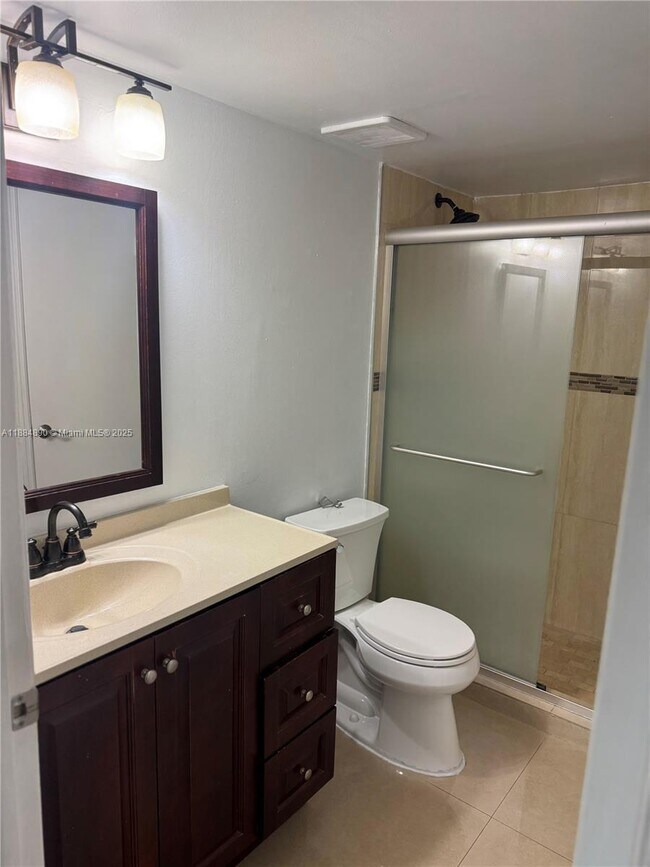 Building Photo - 670 NW 85th Pl