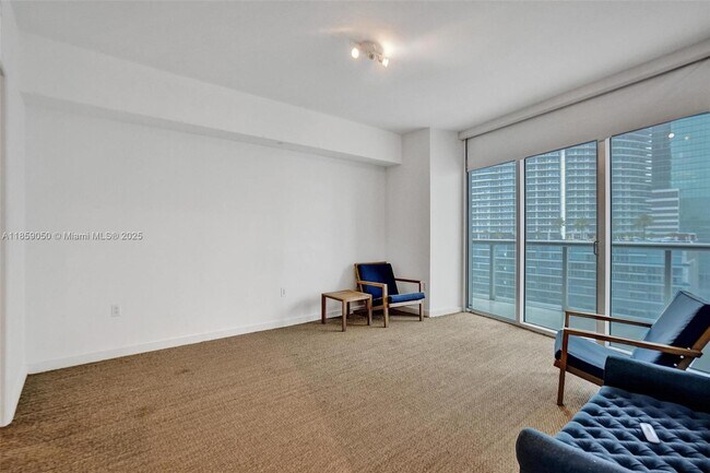 Building Photo - 475 Brickell Ave