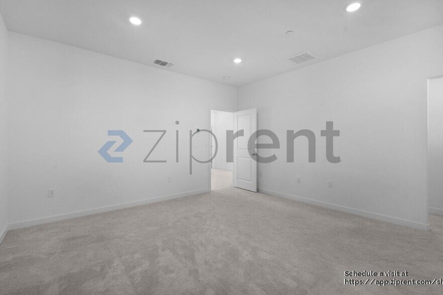 Building Photo - 4417 Neptune Cir