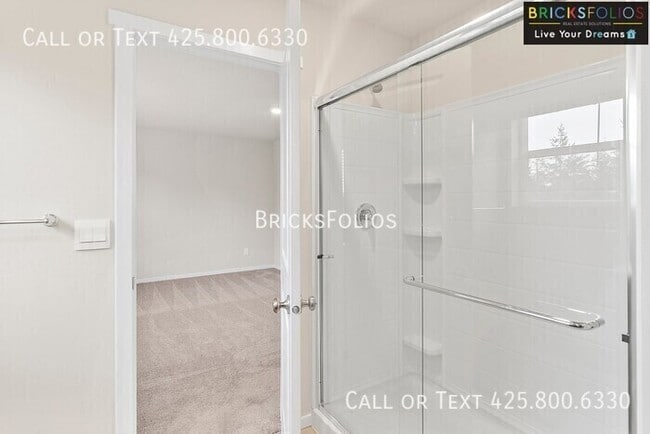 Building Photo - 1265 SW Pendleton Way