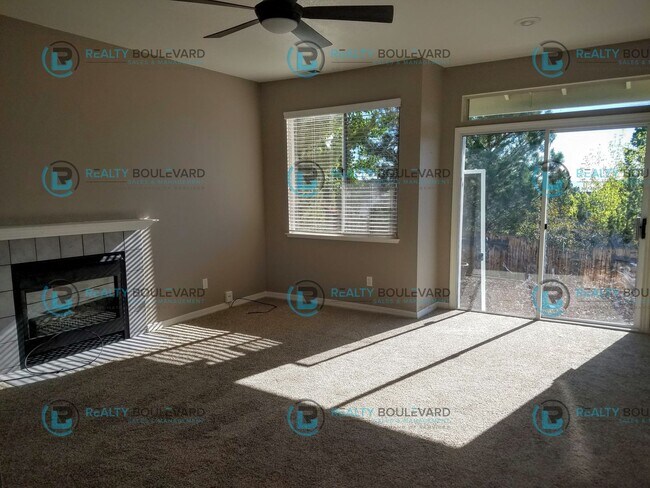 Building Photo - 1/2 MONTH FREE!! Amazing 4 Bedroom 2.5 Bat...
