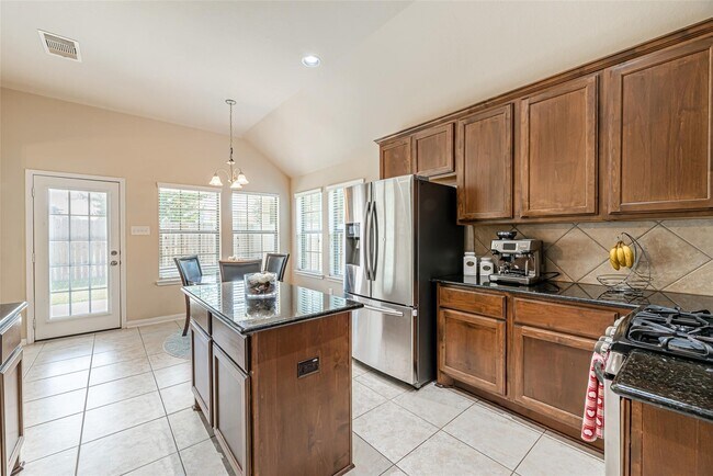Building Photo - 119 Emerald Loch Ln