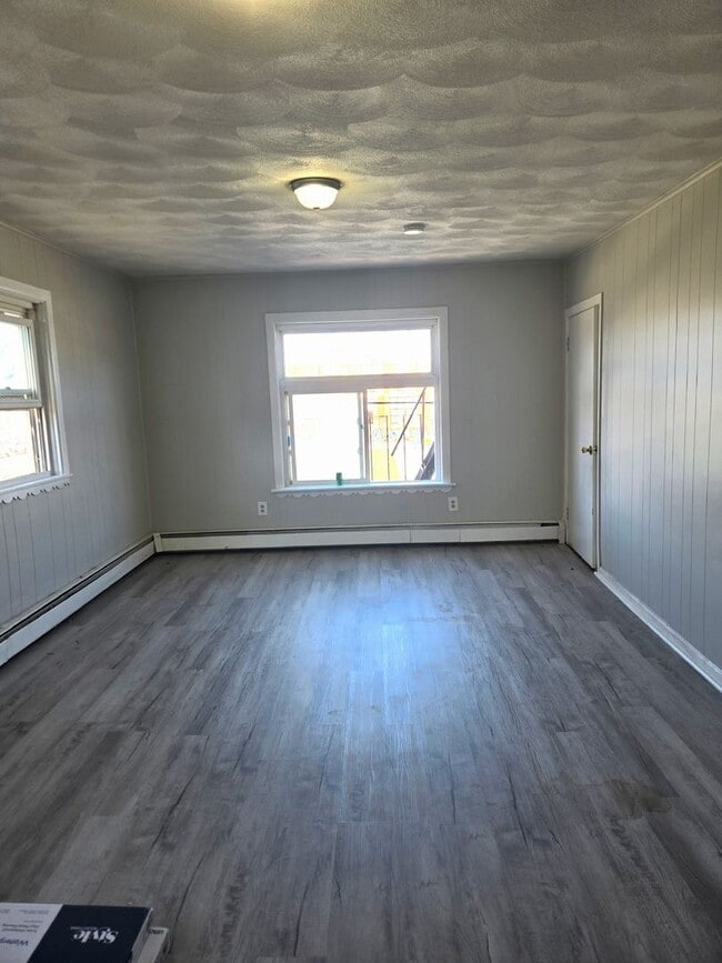 Building Photo - 150 Sisson St