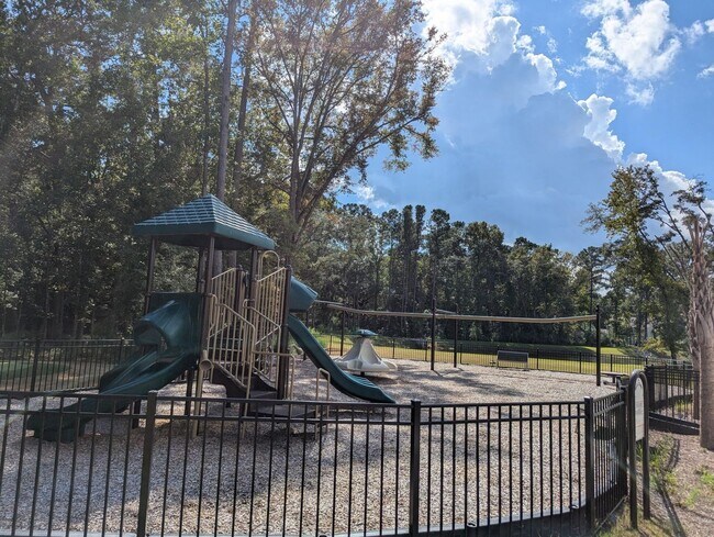 Building Photo - Beautiful 5 Bdrm New Construction Home in Johns Island