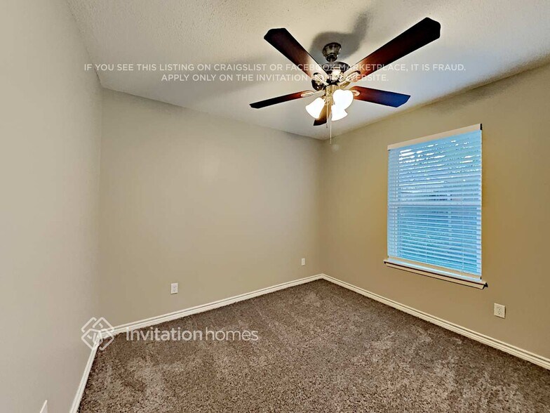 Building Photo - 5405 Sandpiper Ln