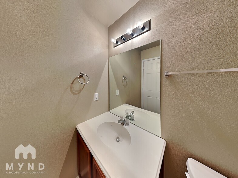 Building Photo - 3008 Stone Forest Cir