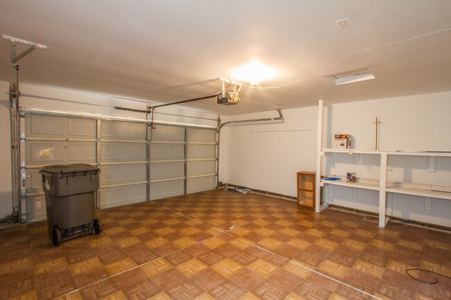 Building Photo - 1838 Keystone Lakes Dr
