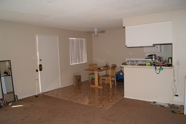 Building Photo - 2275 PINE AVE, LLC