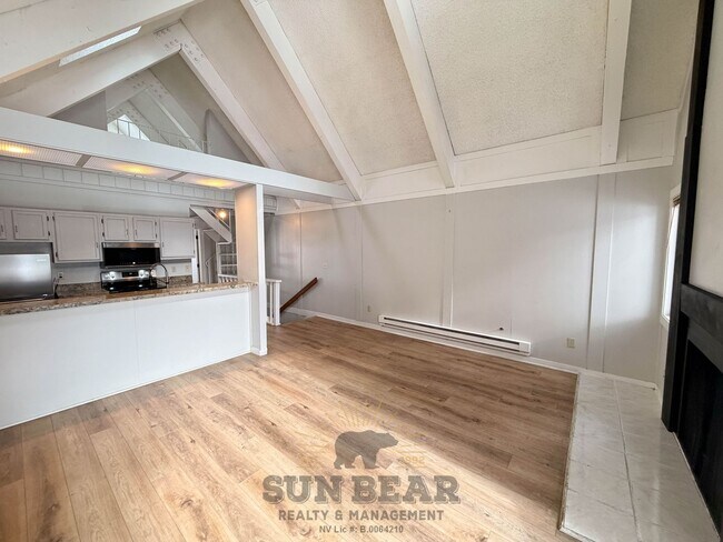 Building Photo - 1 Bedroom plus Loft - 2 blocks from Incline Beach!