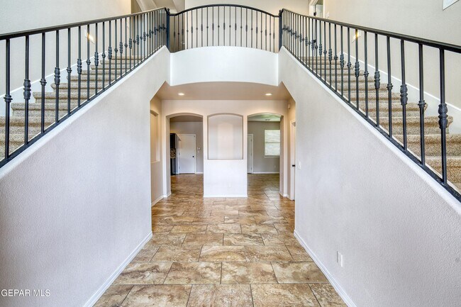 Building Photo - 2124 Thomas Lackland St