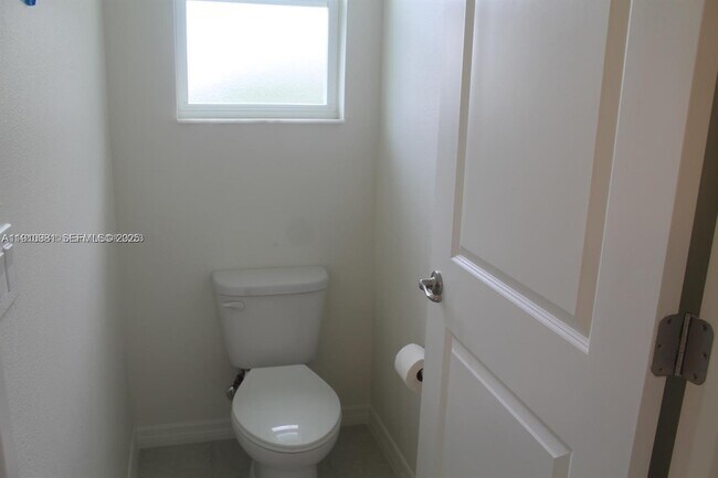 Building Photo - 5838 NW Coosa Dr