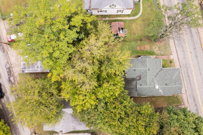 Building Photo - Stunning 2 bedroom home in Whitaker available January 15!