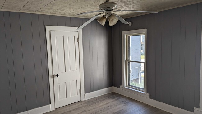 Building Photo - 415 W Front St