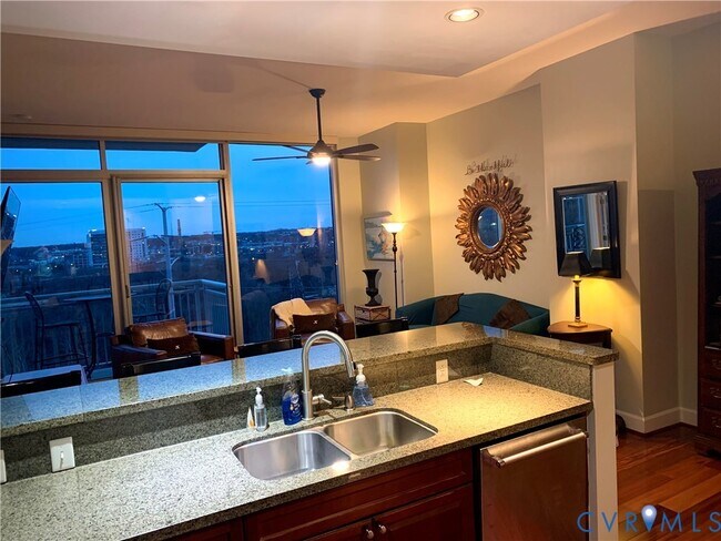 Building Photo - 301 Virginia St