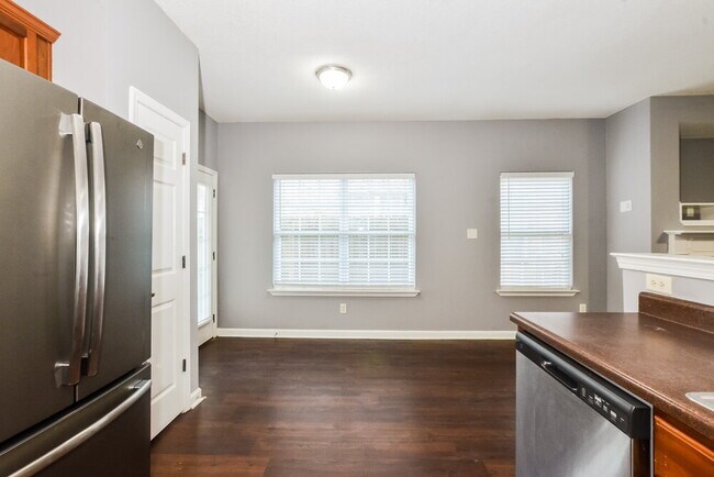 Building Photo - 9918 White Poplar Dr