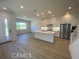 Building Photo - 291 Novel