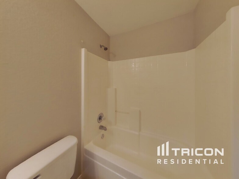 Building Photo - 7319 Woodhome Dr