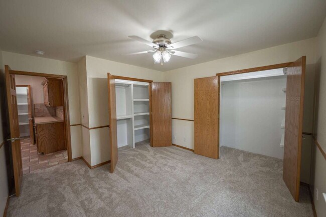 Building Photo - 3 - Bedroom 2 - Bath with 2 - Car Garage