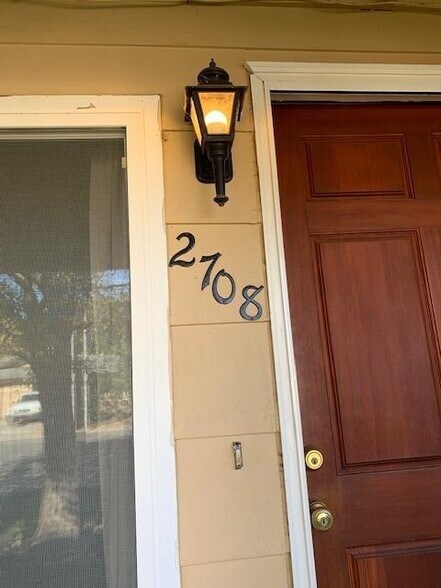 Entry - 2708 Matheson Way
