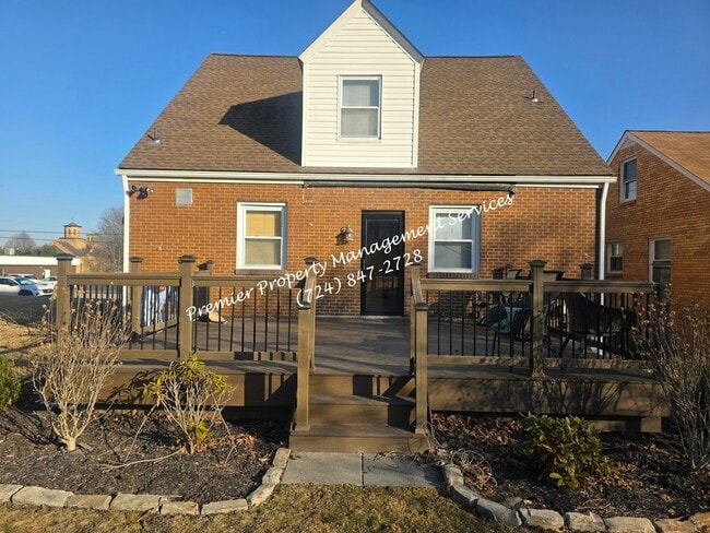 Primary Photo - 2103 McLean St