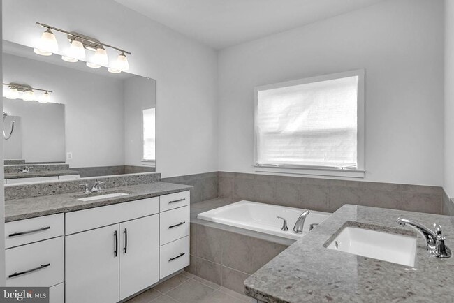 Building Photo - 23035 Sullivans Cove Sq