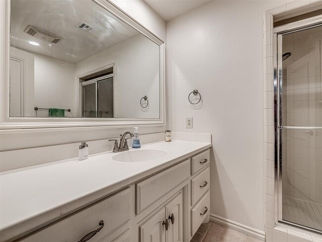 Building Photo - 3309 Shadow Valley Dr