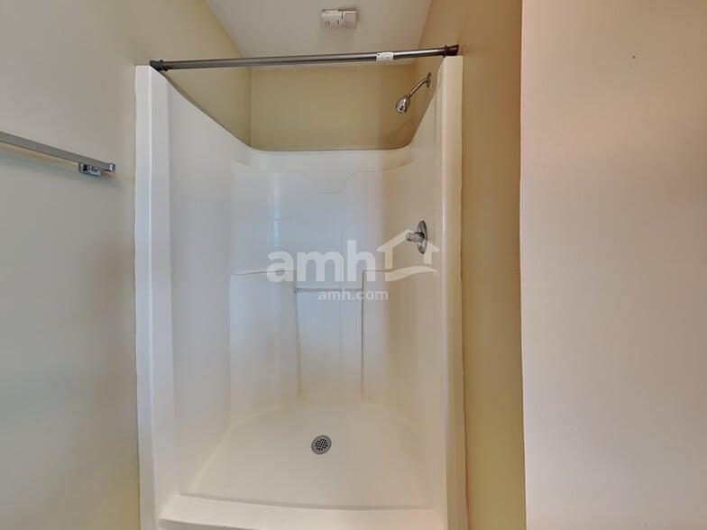 Building Photo - 1306 River Haven Trail