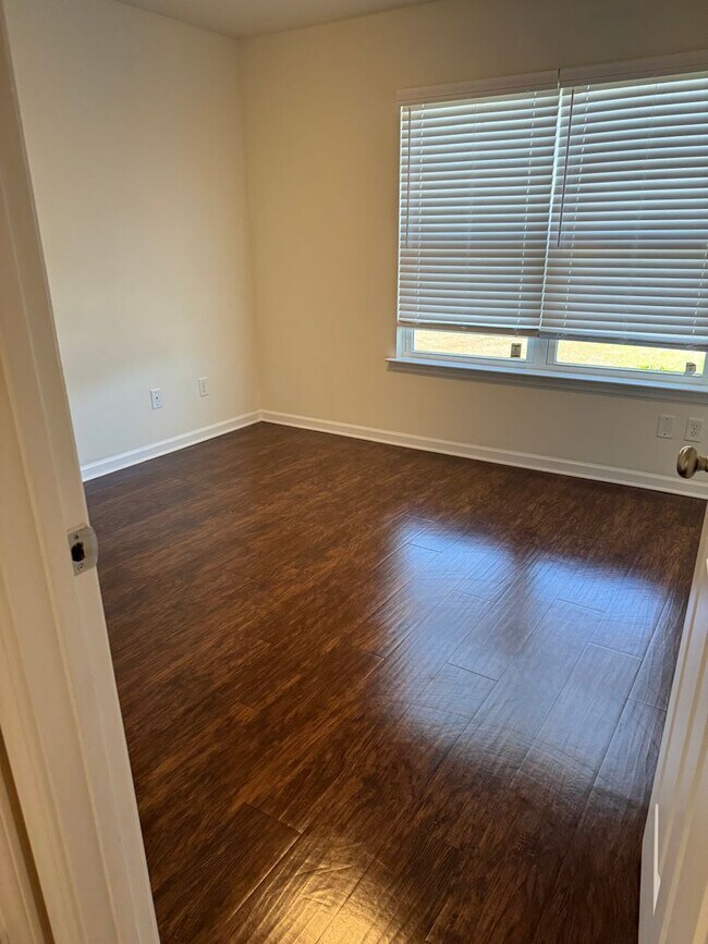 Building Photo - 83 Braxton Manor Dr