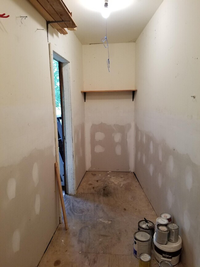 Building Photo - 22 Fairway Ln