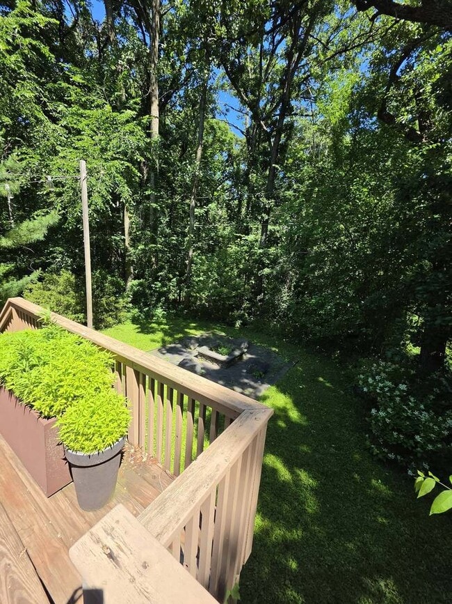 Building Photo - 7618 Catalpa Dr
