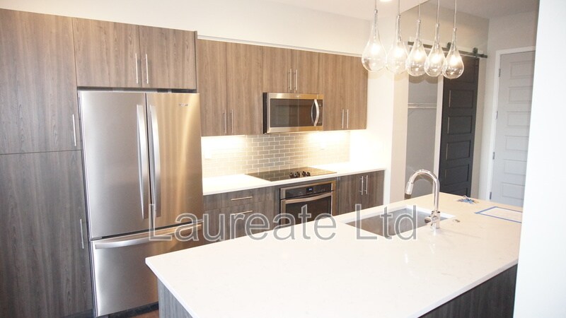 Building Photo - 3198 Blake St