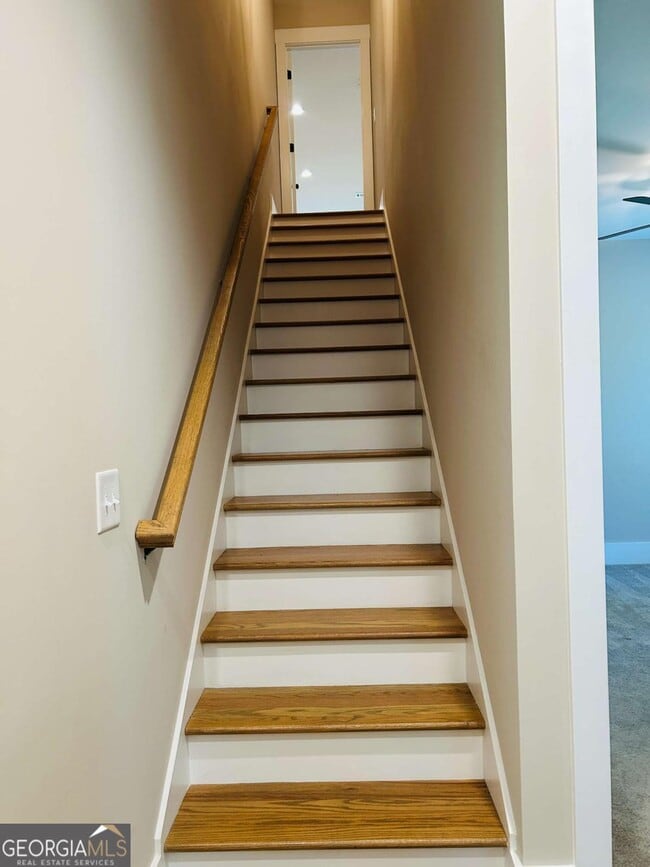 Building Photo - 16 Anchor Ct