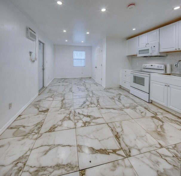 Building Photo - 519 S M St