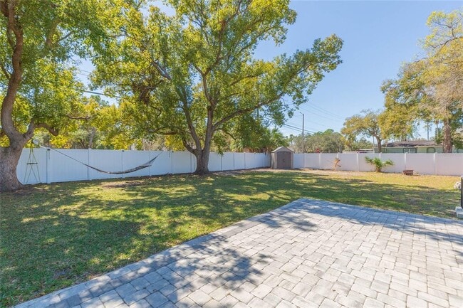 Building Photo - 2307 Lincoln Ct