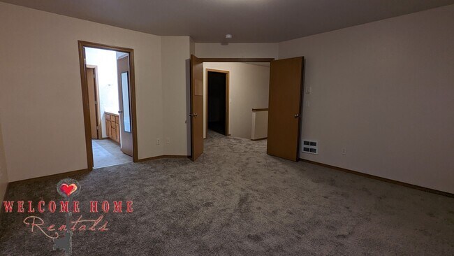 Building Photo - The amenities of an apartment community in...