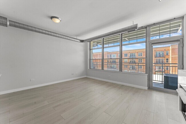 Building Photo - 1200 W Monroe St