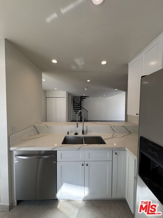 Building Photo - 11735 Dorothy St