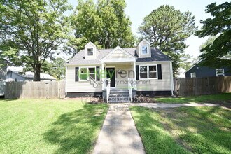 Building Photo - 3742 Atterbury St