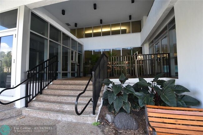 Building Photo - 531 N Ocean Blvd