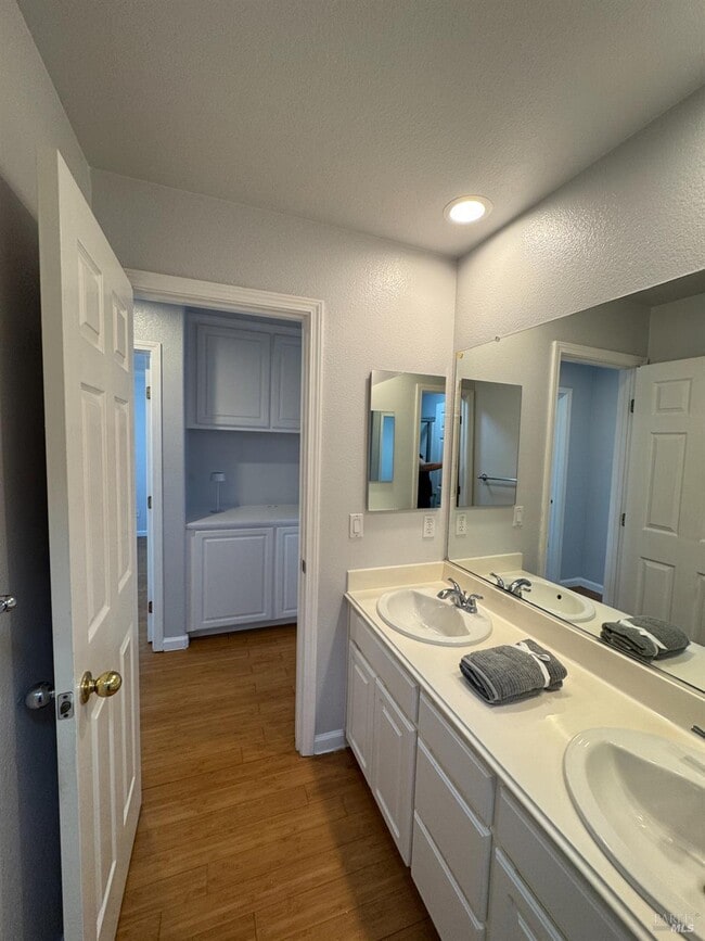 Building Photo - 3330 Harbor Moon Ct